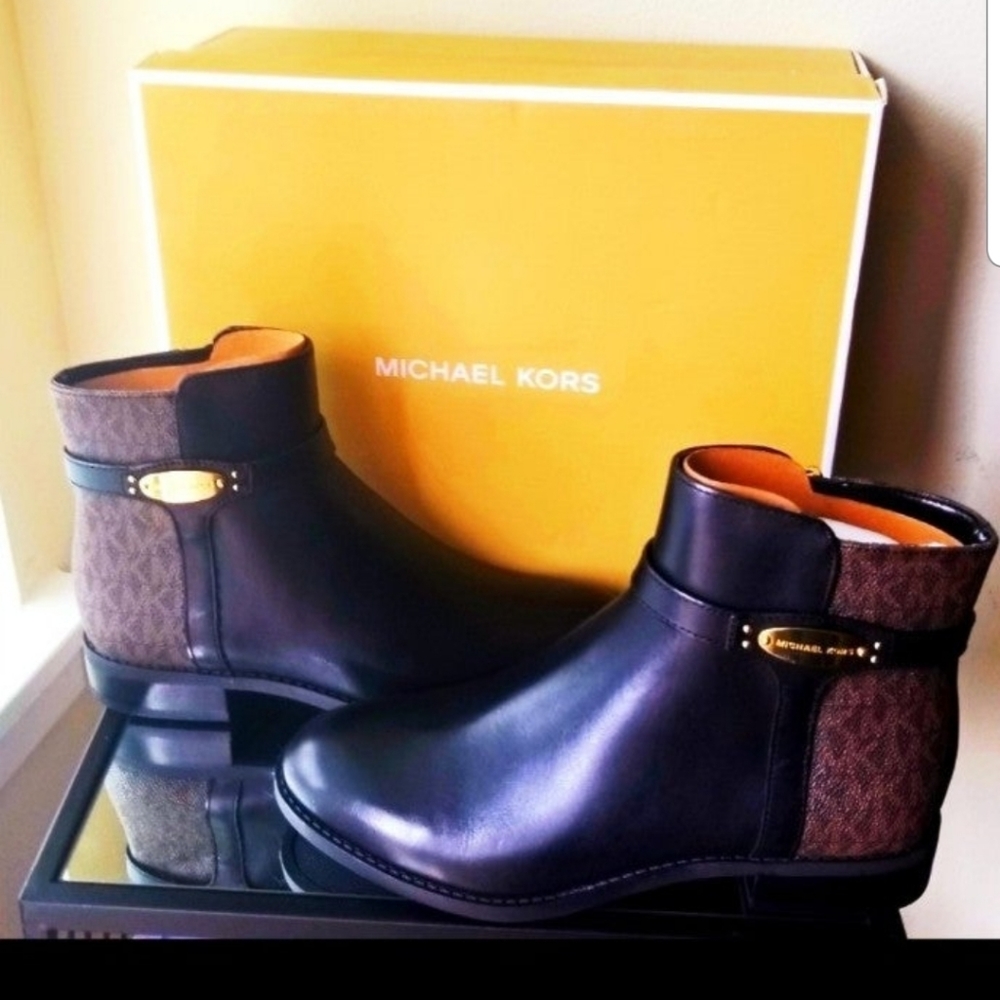 MICHAEL KORS women's shoes